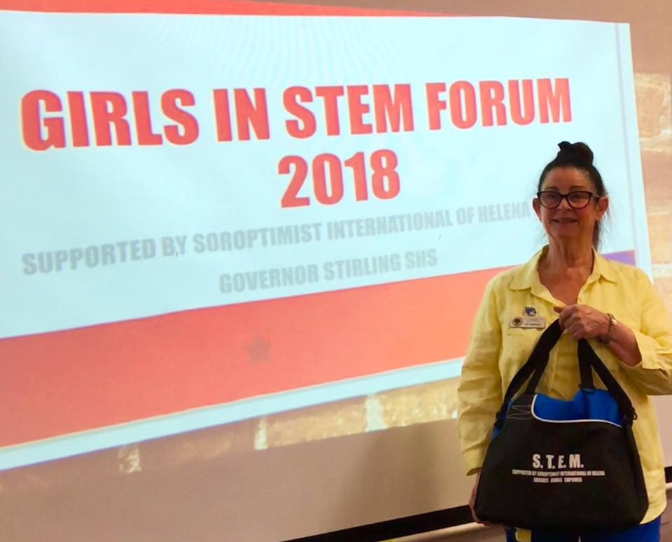 SI HELEna Girls in STEM